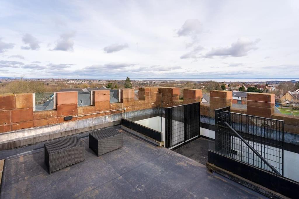 Luxury Water Tower I Roof Bar I Cinema Villa Cardiff Eksteriør bilde
